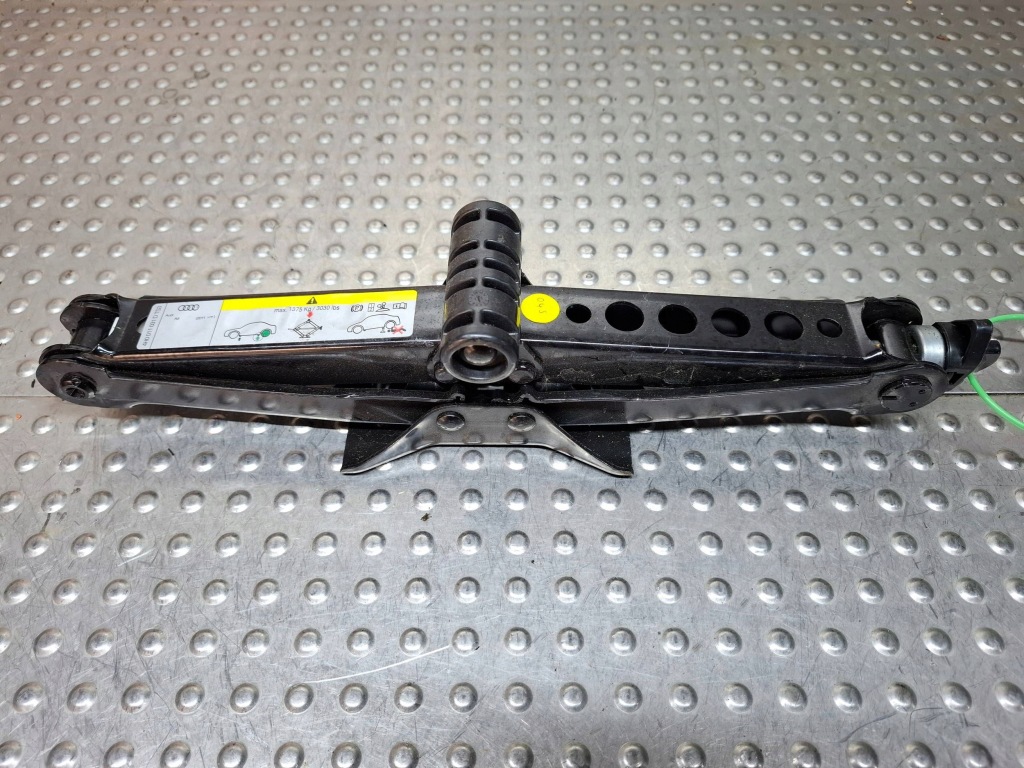 фото №1, Домкрат подъемник 4h0011031d audi a8 d4