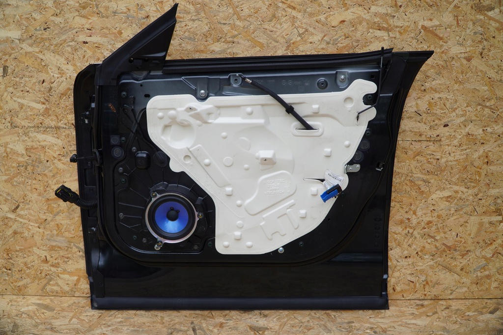 фото №15, Дверь правый перед lub правый задняя полный maserati levante vr815/b идеальное состояние