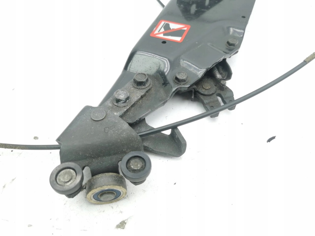 Купить Mazda 5 2012 средний подрамник дверь раздвижных