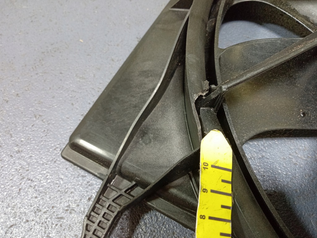 Купити Q7 2 4m 3.0 tdi вентилятори радіатора 8w0959455aa