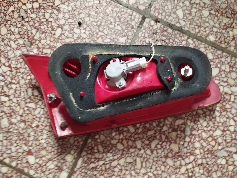 фото №3, Лампа левая задняя w крышка багажника 60693792 alfa romeo 147