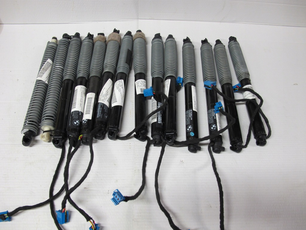 фото №1, Bmw оригинальный номер 7357110 амортизатор привод задний крышки