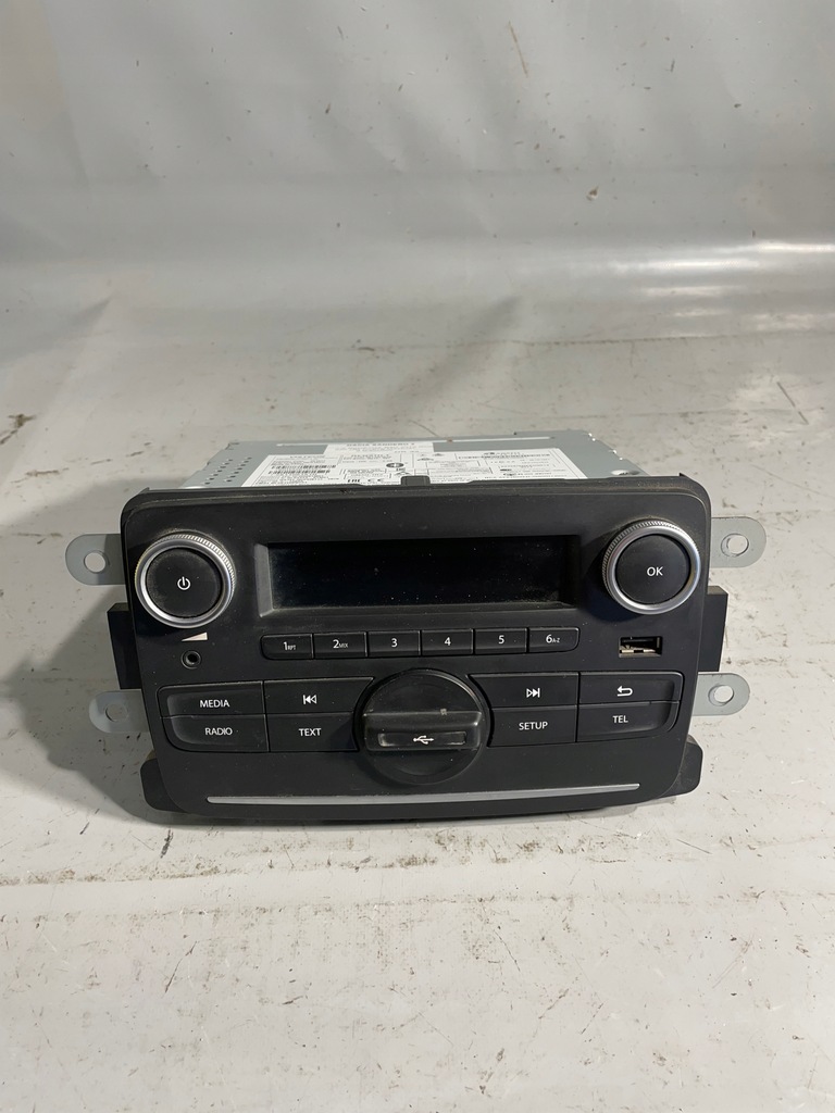 фото №1, Радио dacia duster ii usb bluetooth 281156181r bez код