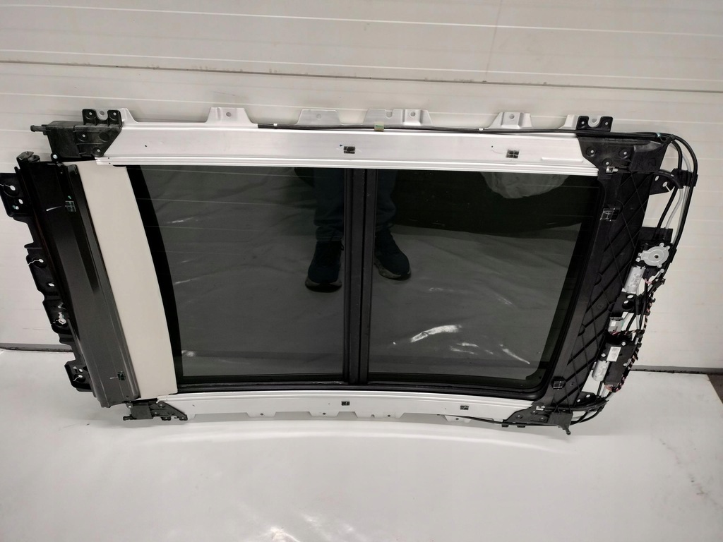 фото №5, Люк панорама дах lynk co 01 1.5 hyb