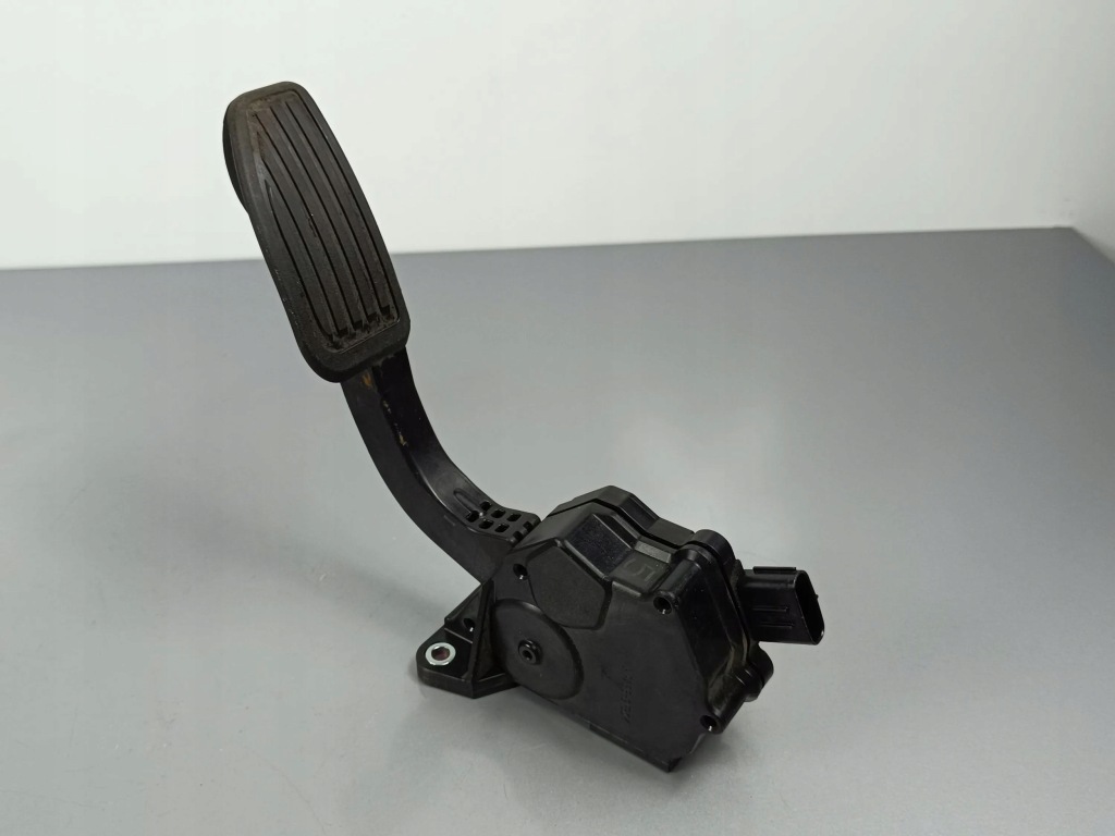 фото №5, 2015 lexus lx 570 педаль газу 7811060022