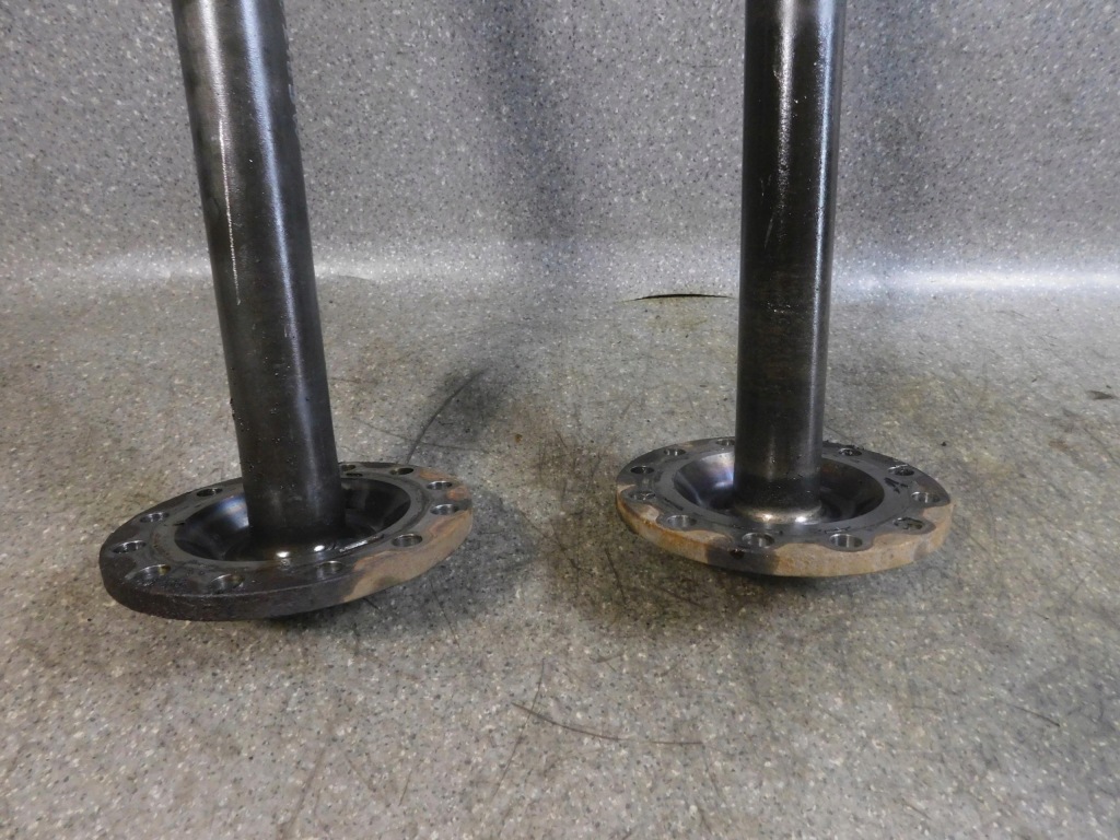 Приводной вал правый задний  с блокировка 46 фреза iveco stralis 440 km 2007 Оригинал