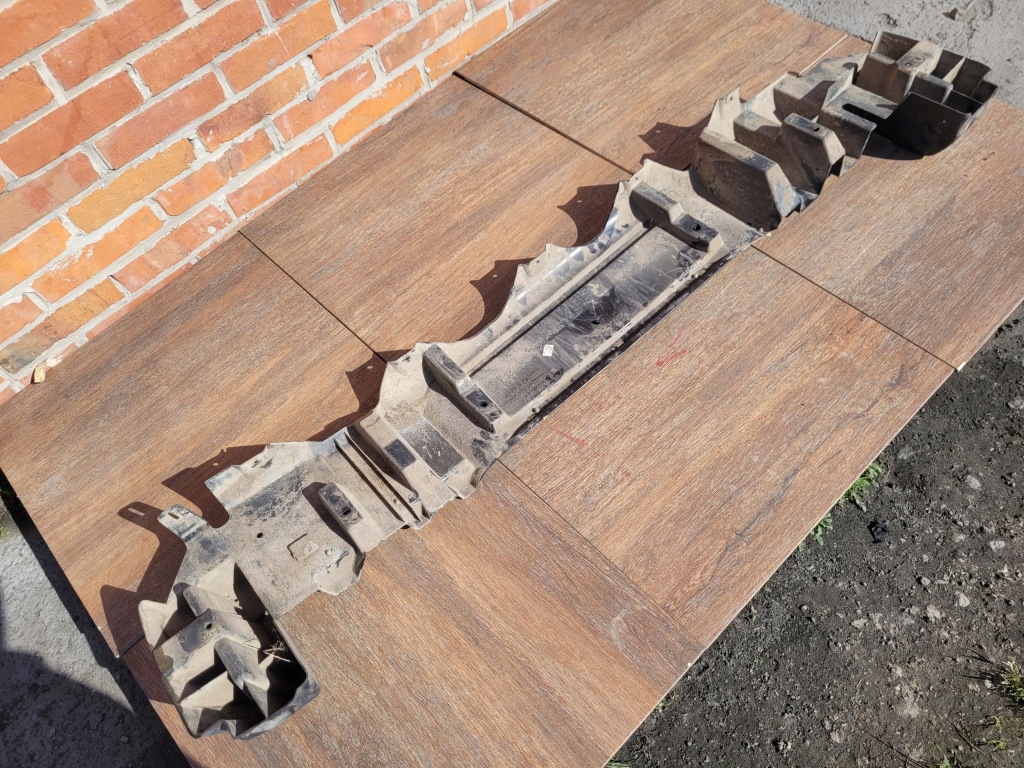 Jeep cherokee kj 01-07r направляющая бампера задняя заднего абсорбер Оригинал