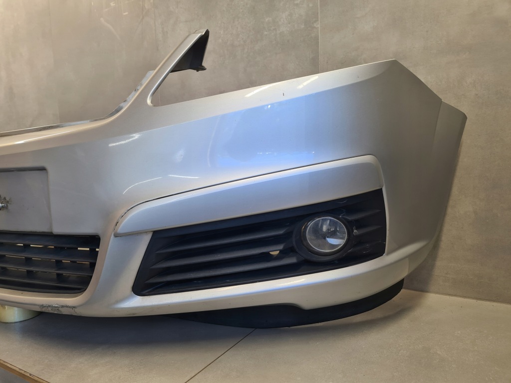 Комплектний  бампер передній перед opel zafira 2 b z157 оригінал Зі Шроту