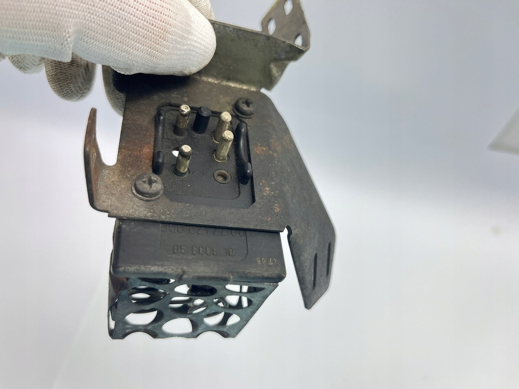 фото №8, Резистор вентилятор резистор mercedes w126 c126 se sel sec 0008212260