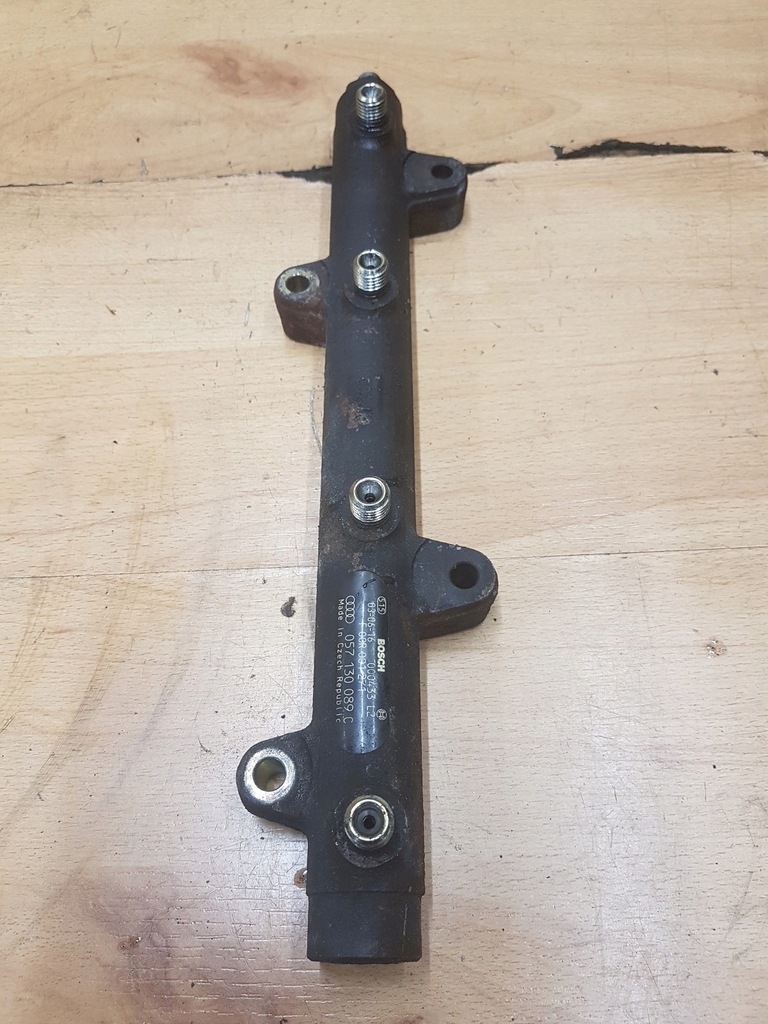 фото №1, Молдинг впрыскная топлива audi a8 d3 4.0 tdi