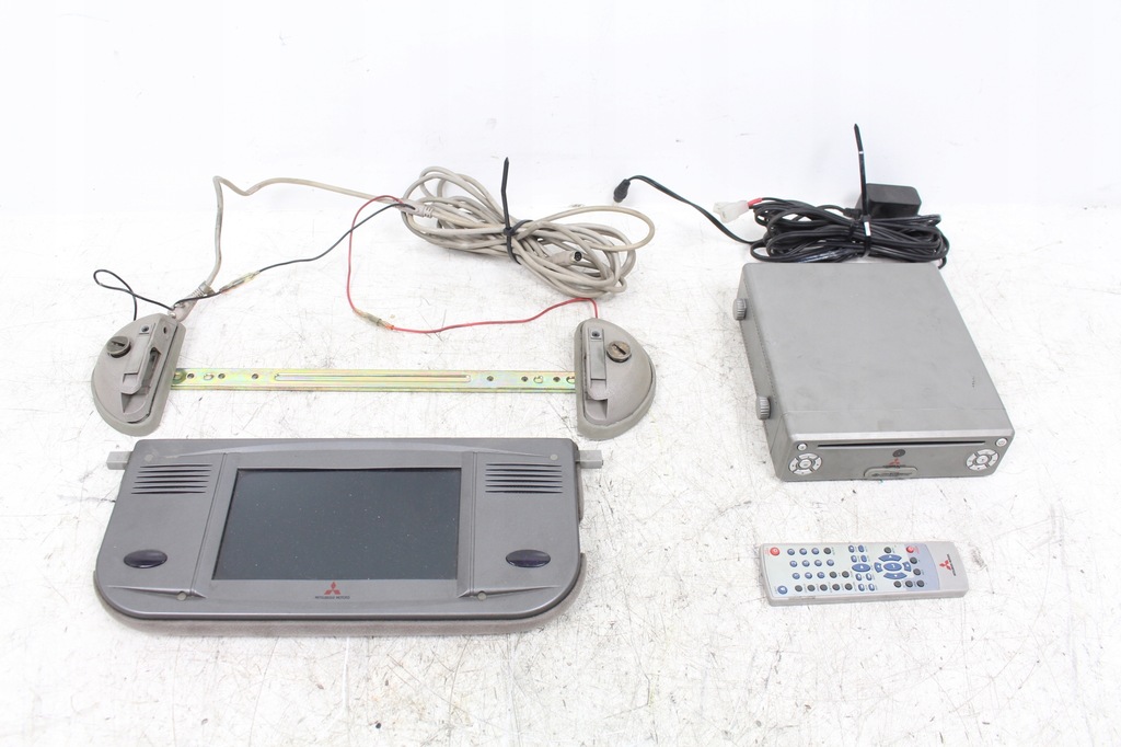 фото №1, Dvd экран mitsubishi grandis 06