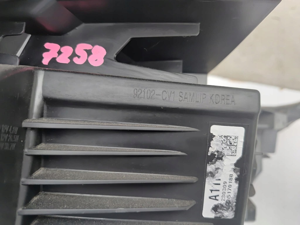 фото №13, Kia ev6 лампа левая правая перед передняя full led 7258