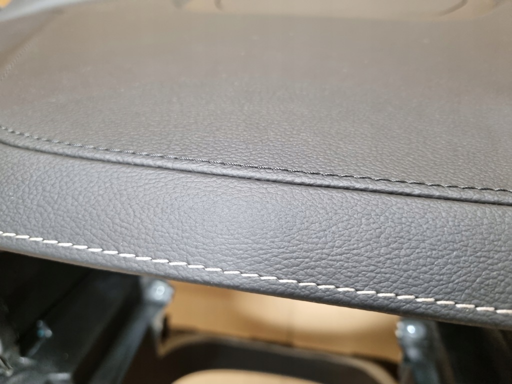 Volvo xc60 2 приборная панель кожа панель  оригинал подушка безопасности водитель пассажир коленный в Украине