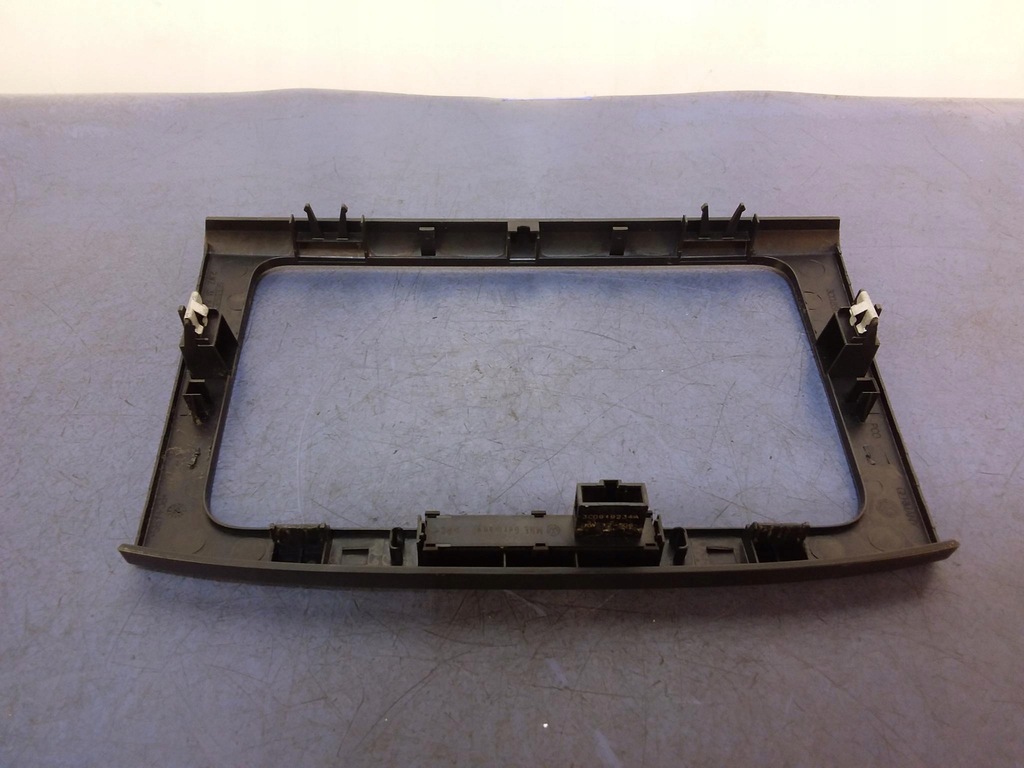 фото №2, Vw passat b6 захист рамка радіо navi 3c0858069m