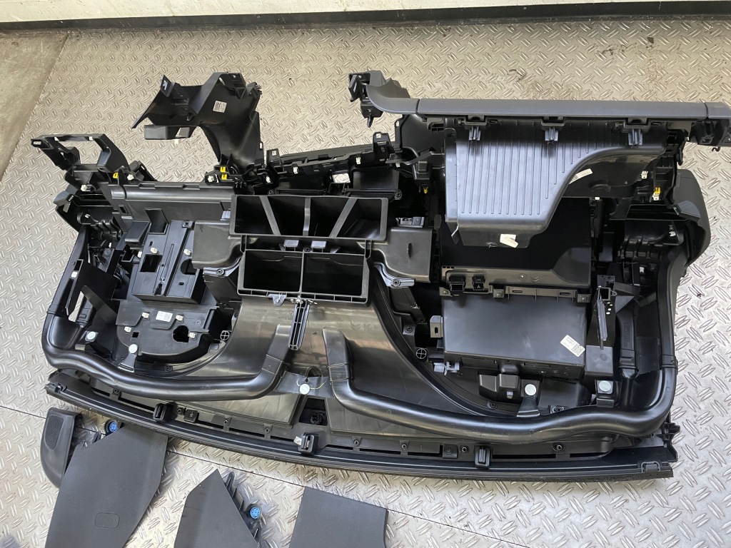 Купить Opel combo 18- приборная панель приборная панель  приборная панель 9816871180