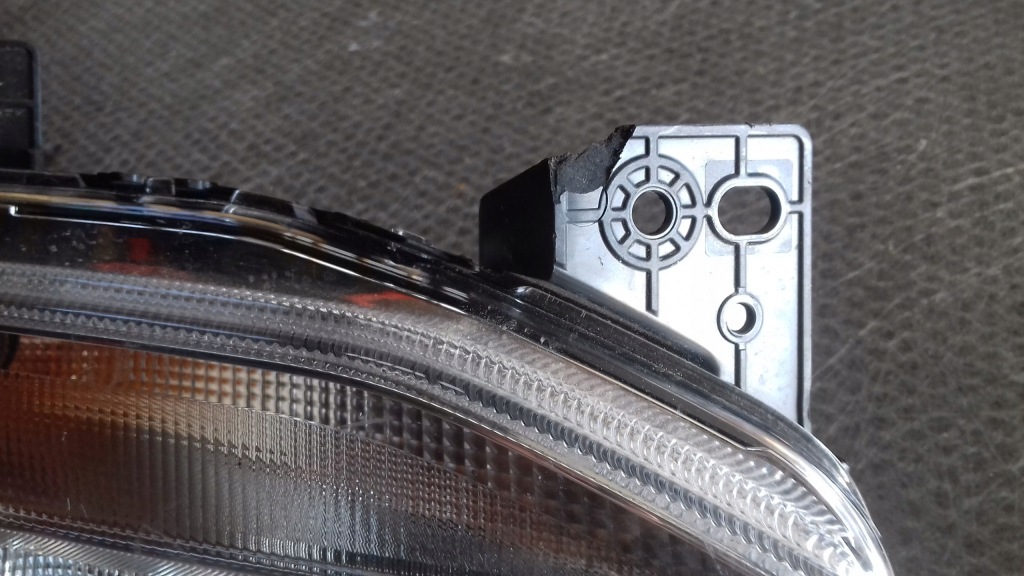 фото №3, Противотуманная фара правый перед vw t-roc 2ga941056j