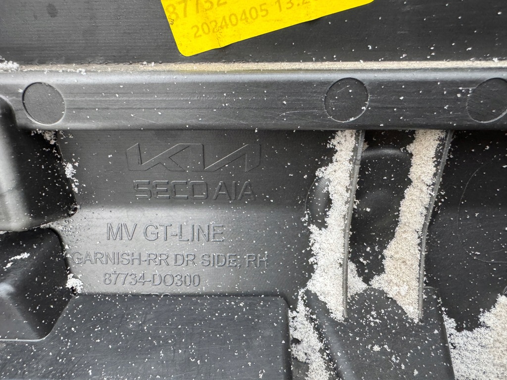 фото №13, Kia ev9 ev 9 gt-line молдинг дверь правый задняя 87734-do300