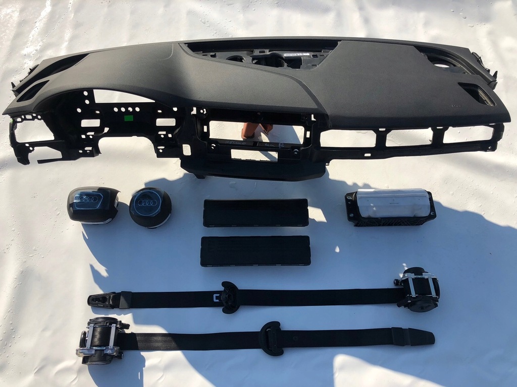 фото №1, Audi a4 b9 панель приладів панель приладів консоль подушки безпеки ремені