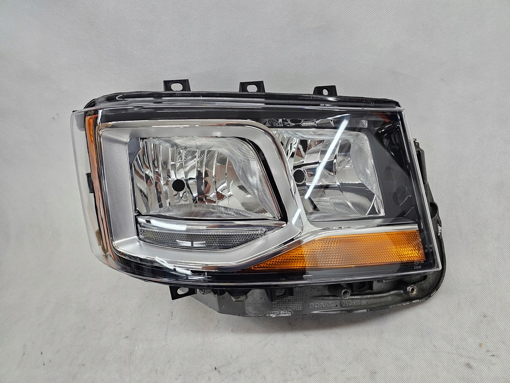 фото №1, Scania r s 450 2016 лампа перед передня права europa 2655893 кронштейн