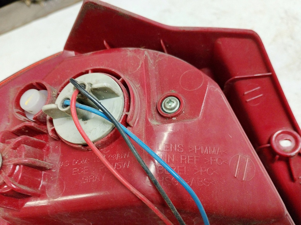 фото №11, Chevrolet aveo t250 hb лампа правий задня europa