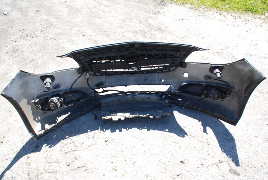 Insignia рестайлинг  бампер перед под ксенон омыватель pdc Цена