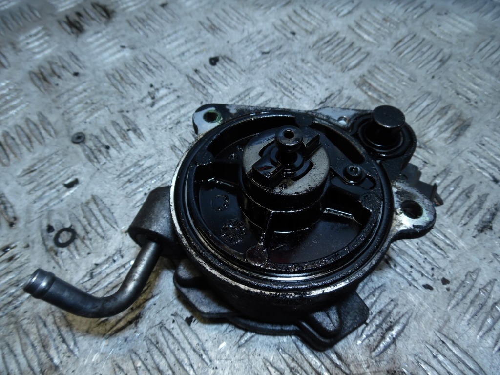 фото №1, Насос вакуум вакуум toyota corolla e12/e15