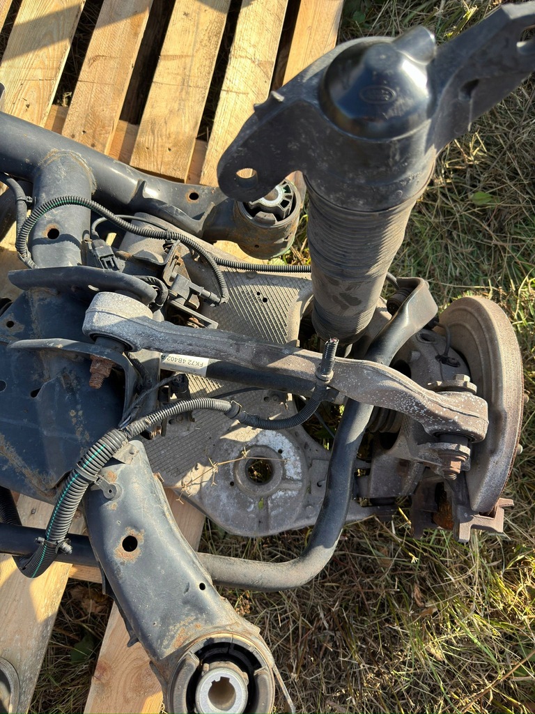 фото №5, Підвіска задні задня поворотний кулак підрамник привідний вал диференціал jaguar f-pace x540