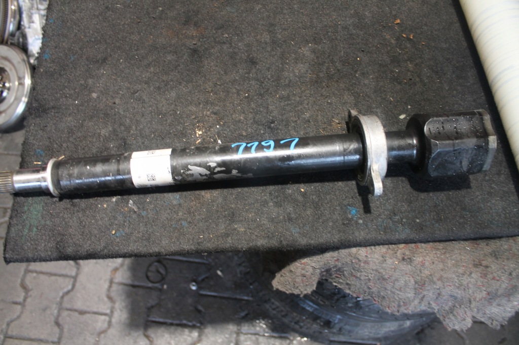 Купить 548. приводной вал правая mercedes a1773304001