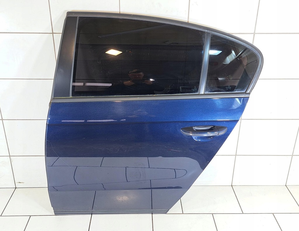 фото №1, Passat b7 sedan lh5x 10-14 двері повний ліва лівий задня задні