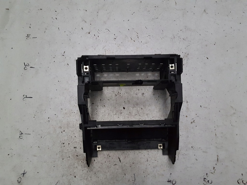 фото №1, Audi a4 b6 00-04r cabrio рамка радіо 1 din