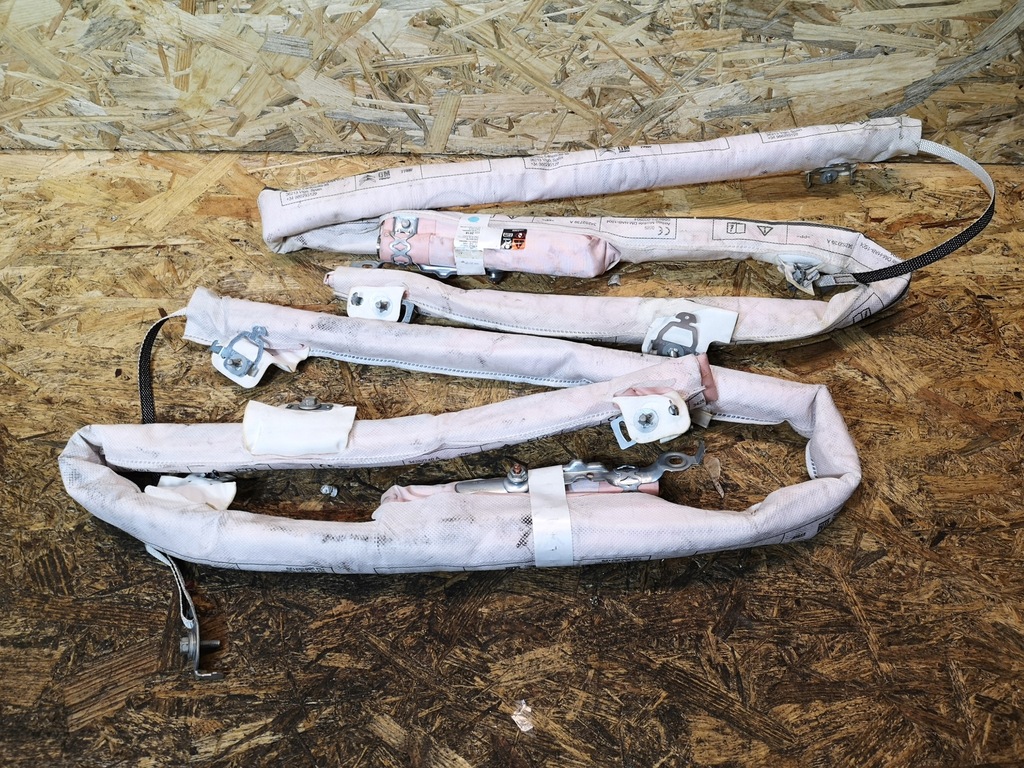 фото №1, Opel crossland x шторка безопасности левая правая