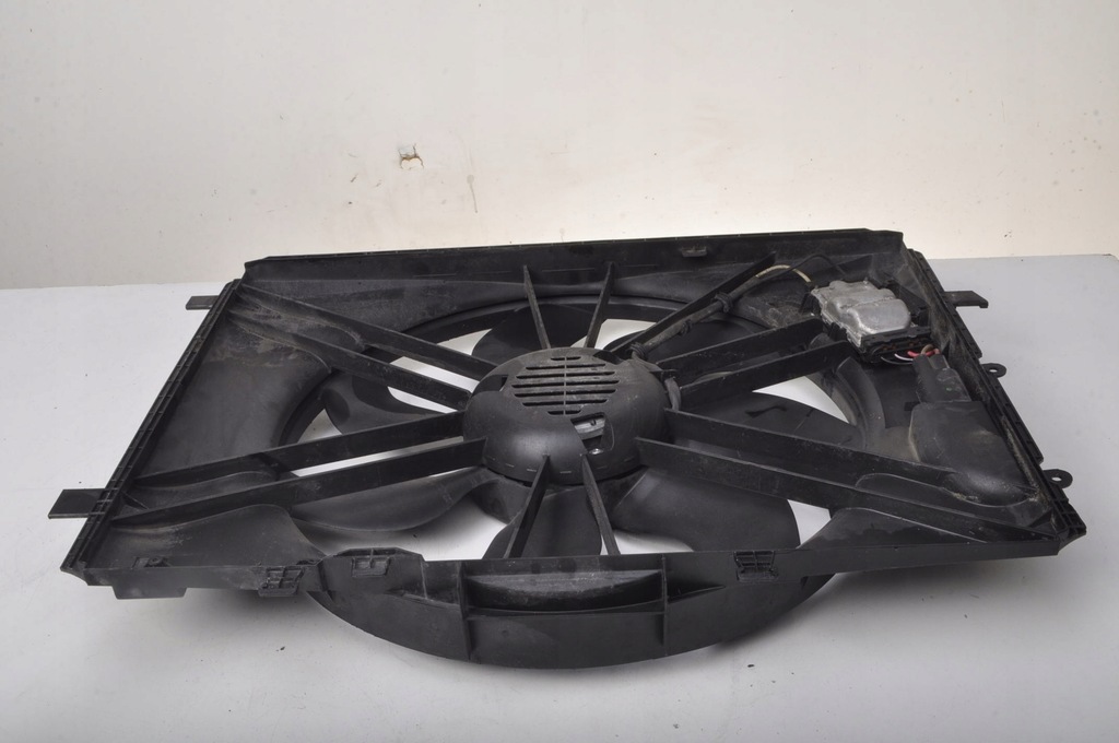 фото №6, Mercedes w204 вентилятор радиатора 0130307015