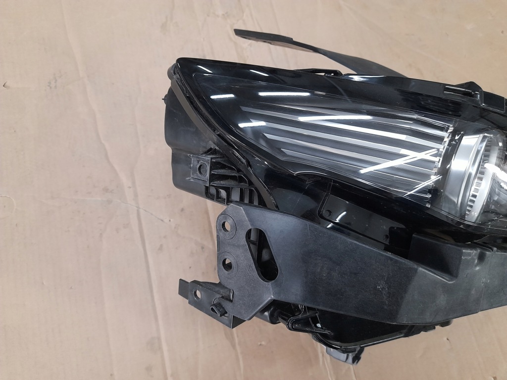 Фара правый  mazda cx30 cx-30 Доставка