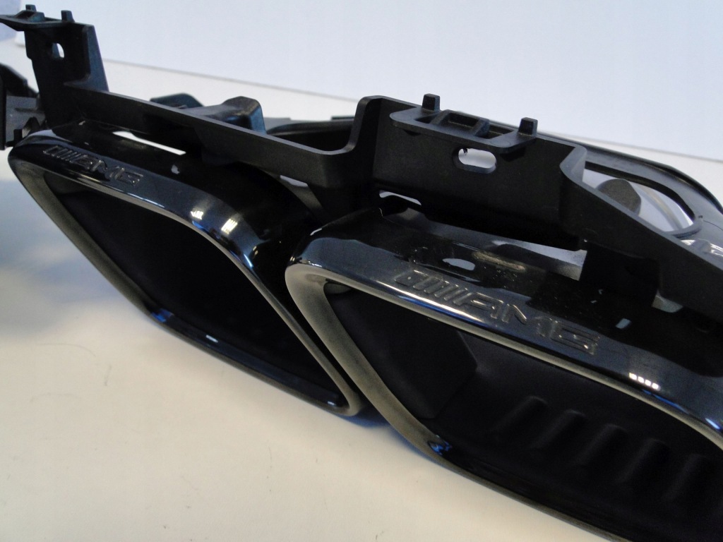 Купити Mercedes кронштейн правий кронштейн наконечник вихлоп права amg 63 gt x290 290