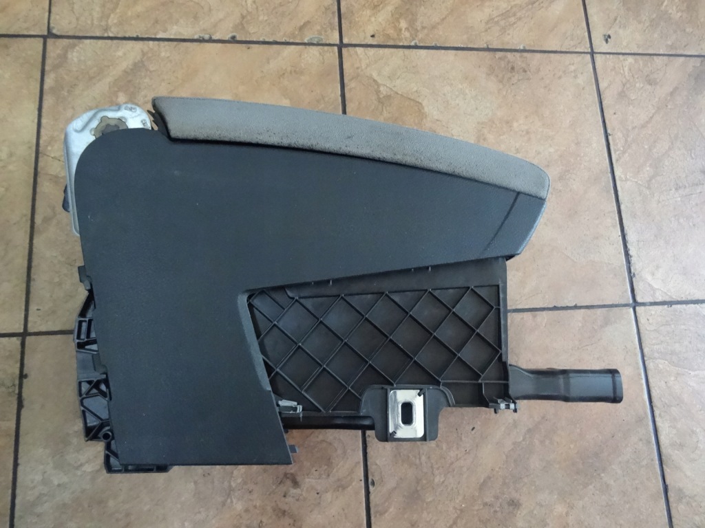 Passat b6 подлокотник 3c0864207 Оригинал