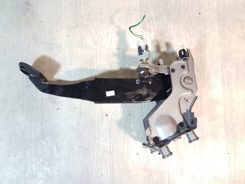 фото №2, Педаль гальмо mazda 323f bj