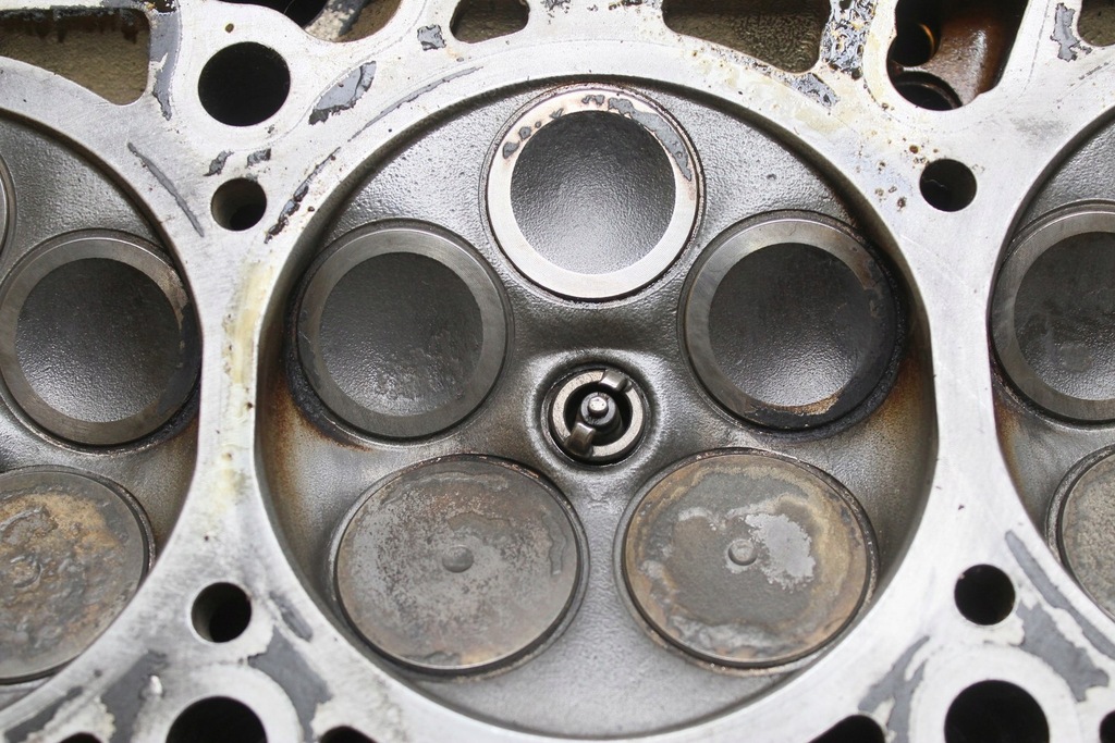 фото №13, Головка двигателя левая 06c103373f 3.0 asn a4 b6