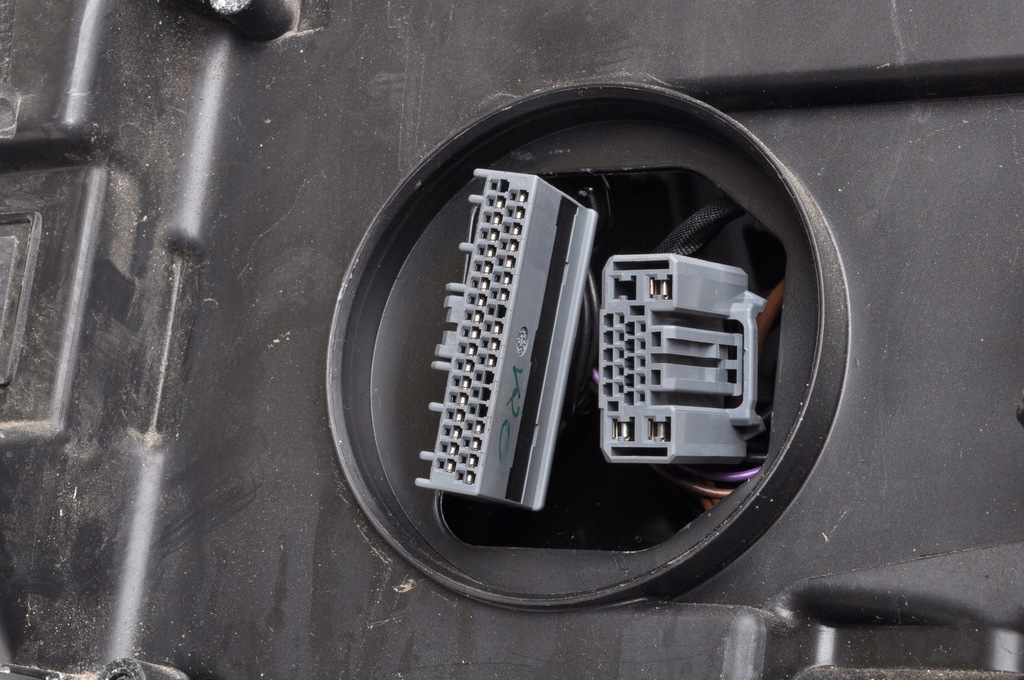 фото №15, Volvo xc40 2018- лампа правая передняя правый перед uk31655986