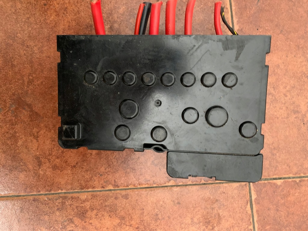 Коробка предохранителей sprinter 906 рестайлинг Оригинал