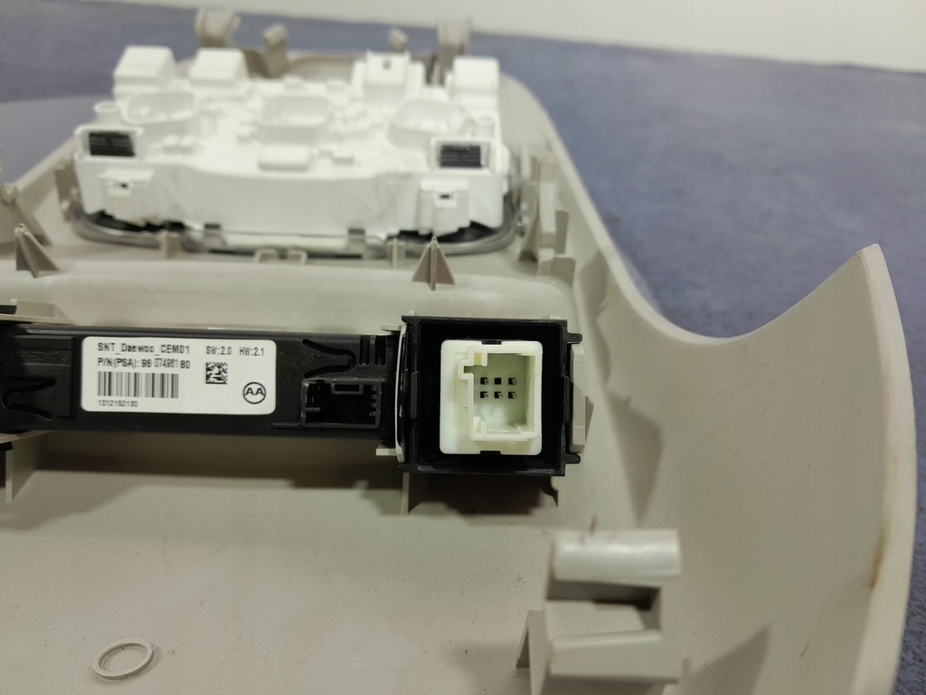 фото №8, Citroen c4 ii lift лампа потолочный освещение кабины sos 9671646077