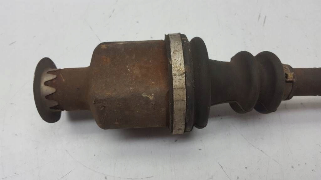 фото №2, Приводной вал правая renault twingo ii 8200684084