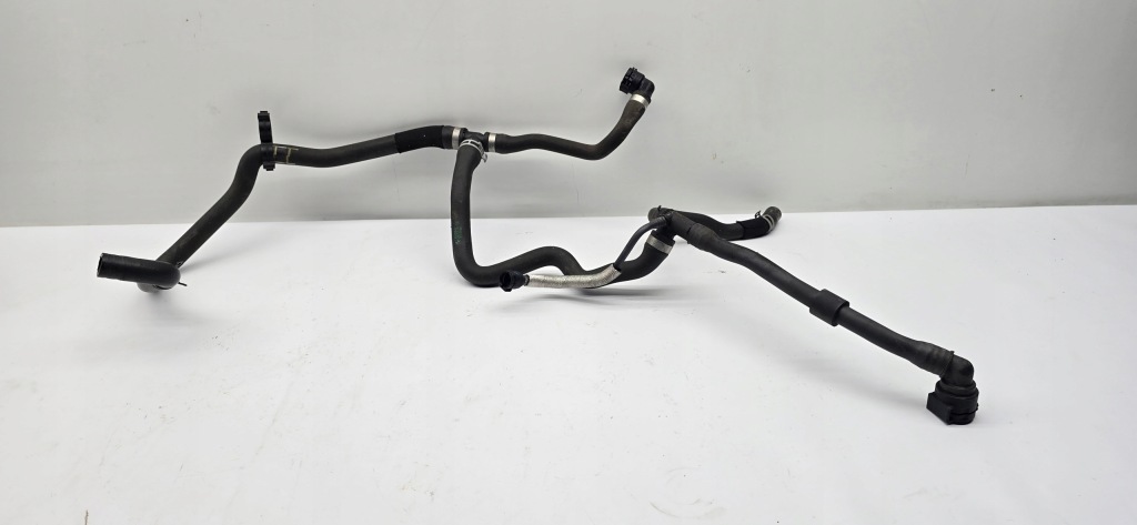 Пабтрубок  трубка радиатора шланг воды bmw f45 f46 mini f55 f56 f60 8514048 Оригинал