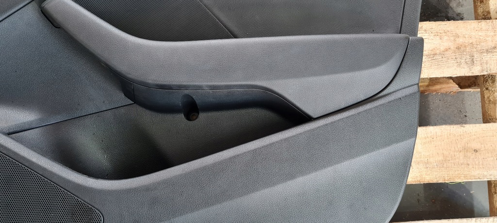 фото №8, S3 8v sedan a3 обшивка двері правий перед шкіра 8v5867106