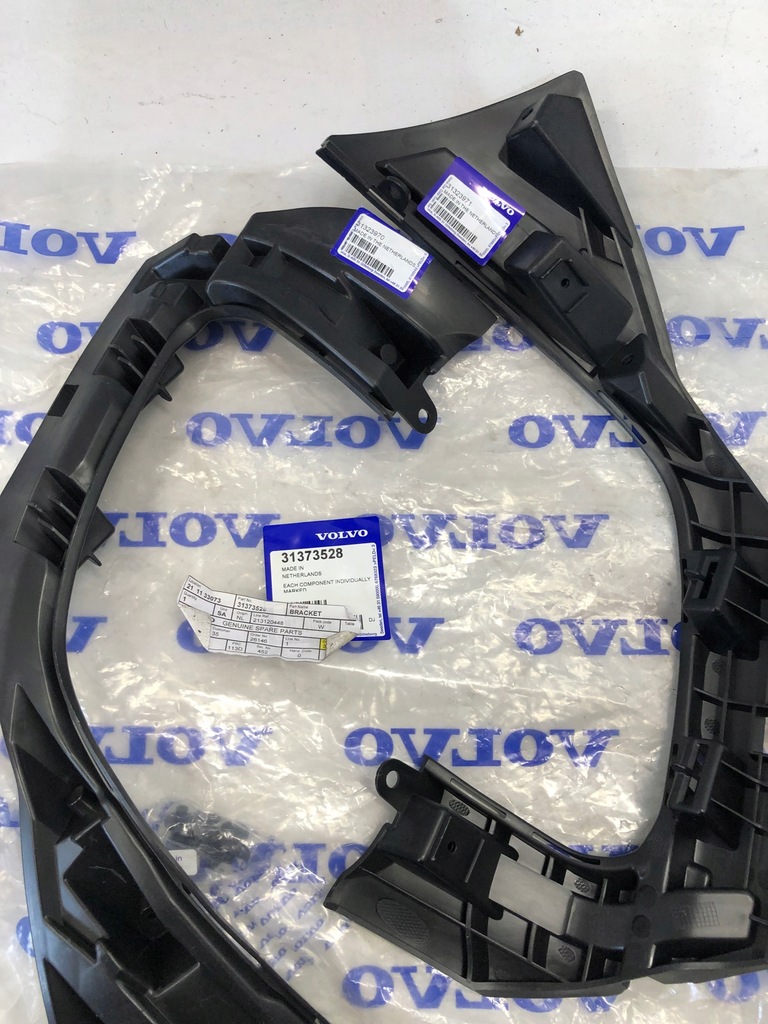 фото №9, Volvo xc60 кронштейн наконечники вихлоп ліва i праве -17