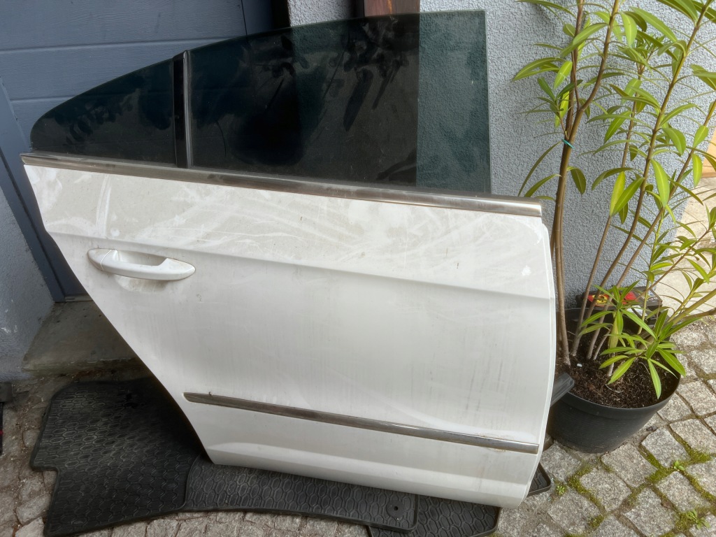 фото №1, Двері праве задні правий задня lb9a vw passat cc 08-12