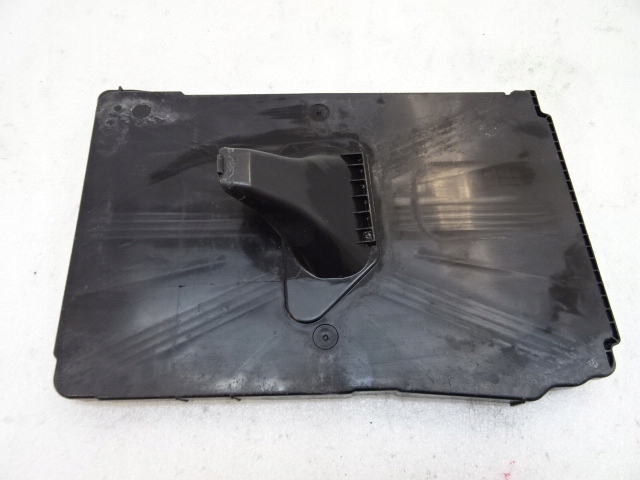 Peugeot 308 t9 hb рестайлінг  основа акумулятор 9817230480 Зі Шроту