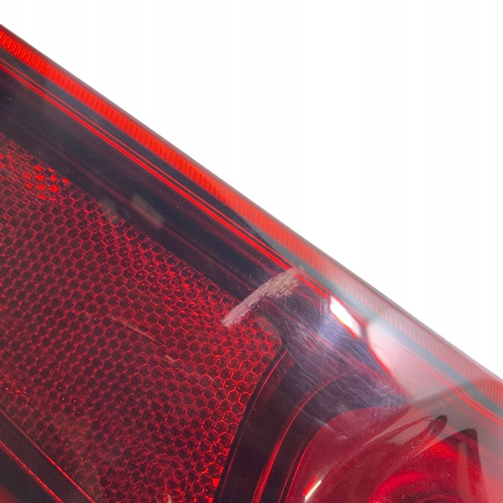 фото №8, Alfa romeo stelvio 2019 ліва сторона лампи задні