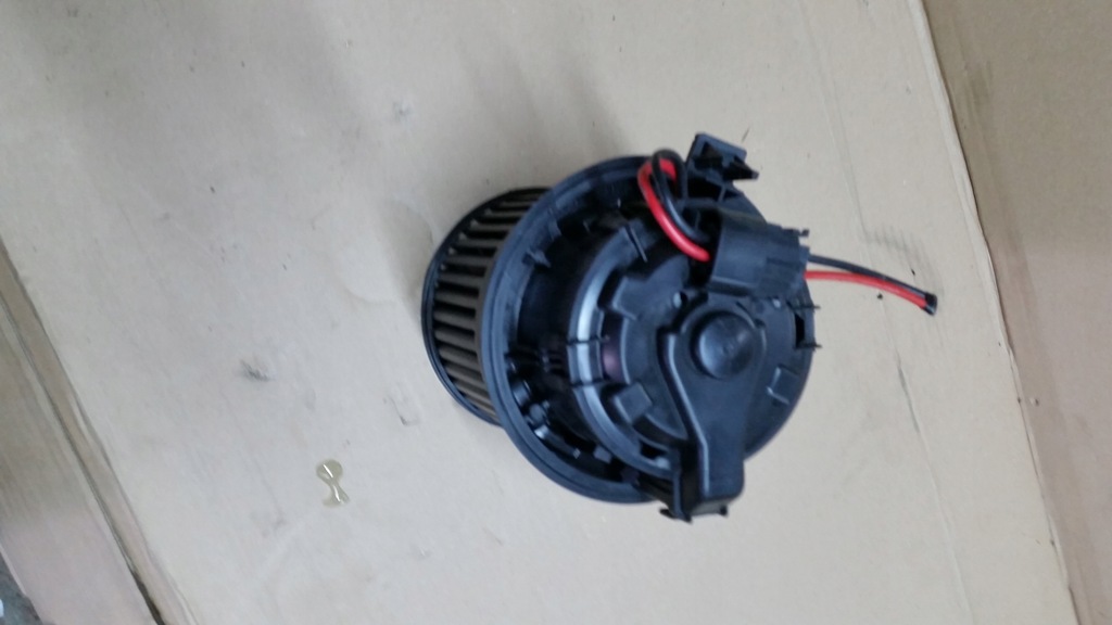 фото №1, Peugeot 208 2008 вентилятор воздуходувка