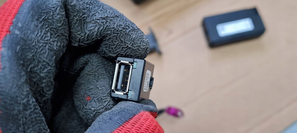 фото №9, A4 b9 lift разъём зарядное устройство жгут электропроводка usb 8w0035708a a5 8w