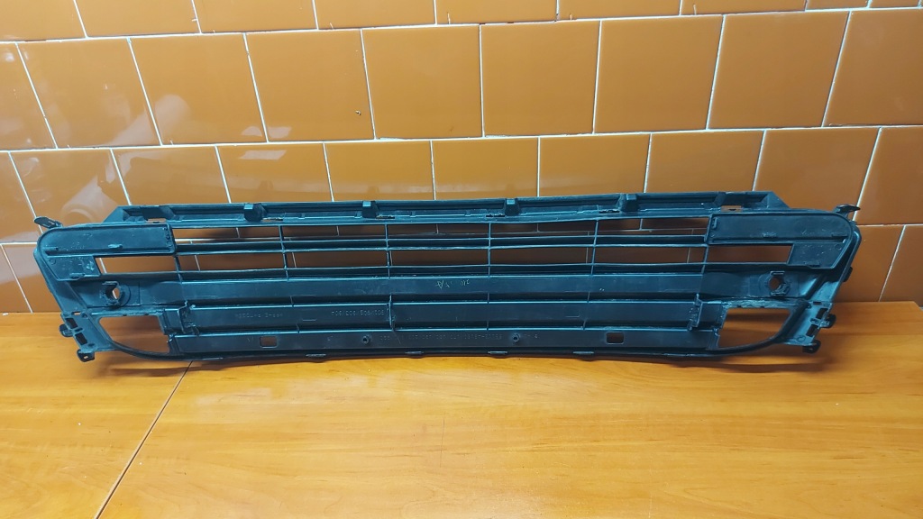 Решітка бампера середня перед передня lexus rx rx350 iv 15-19 Ціна
